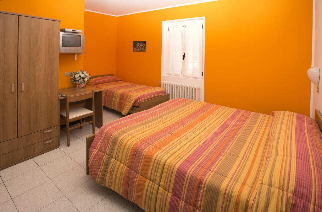 Hotel Del Mera Sorico Quarto foto